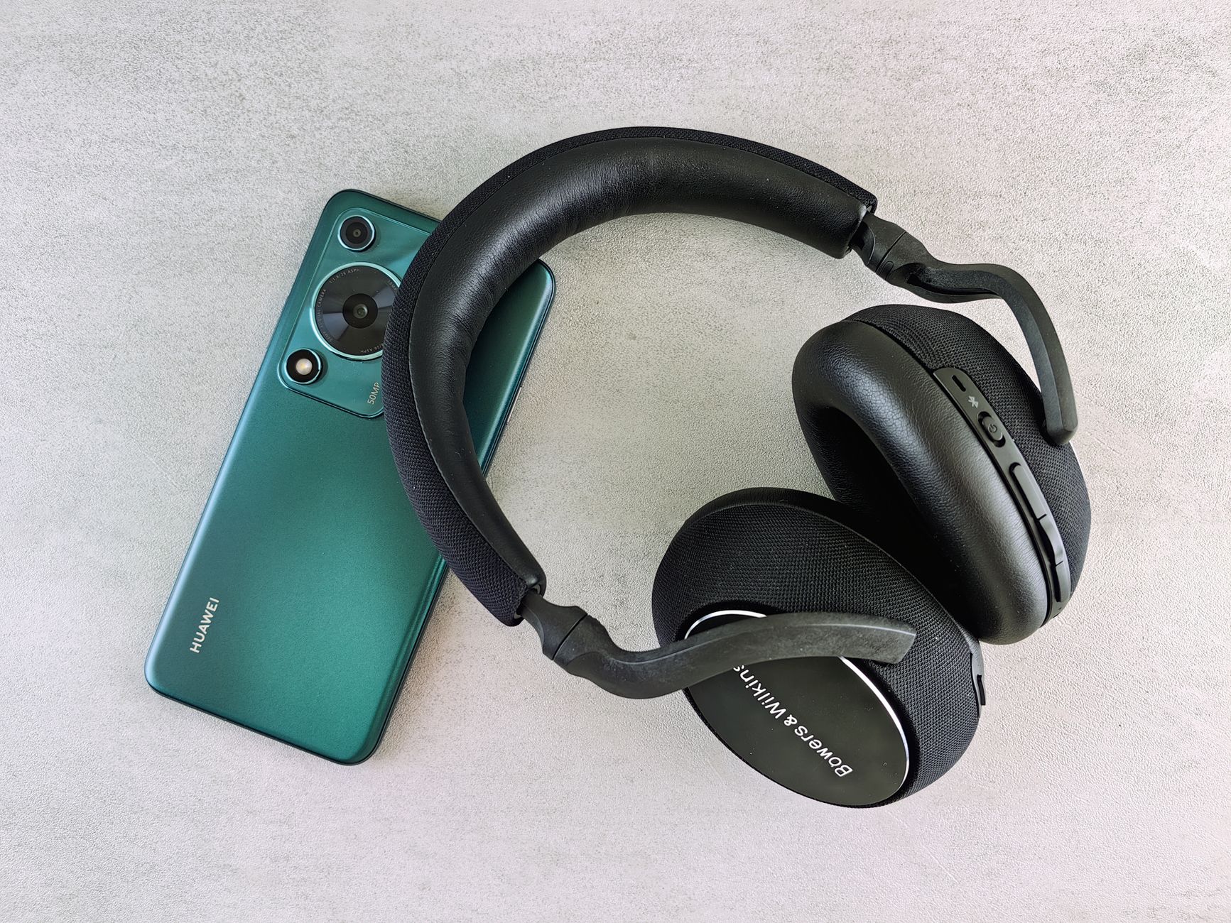 Momentum 5 Wireless